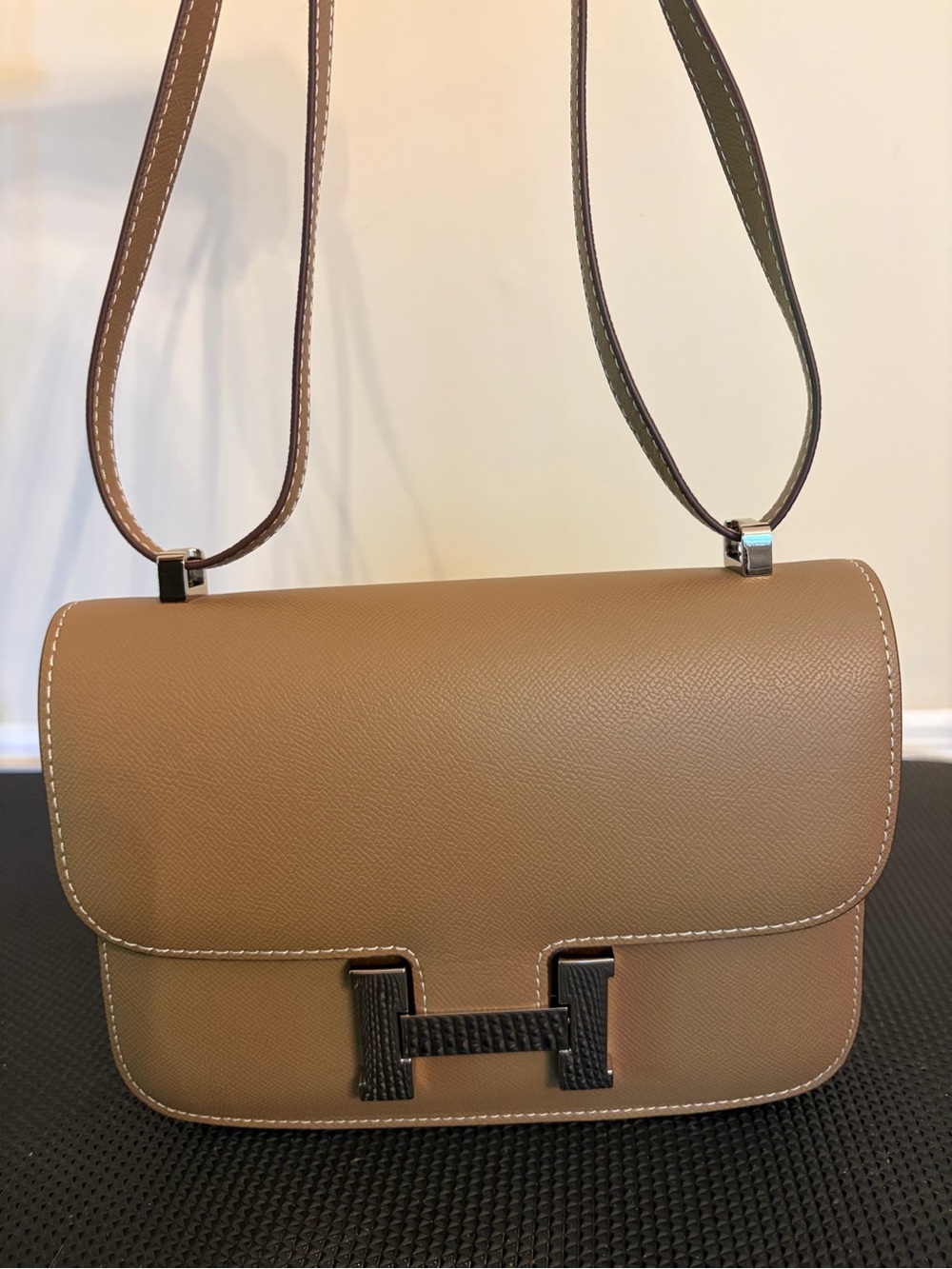 Silver Hardware Real Leather Shoulder/Crossbody bag with and H Closure - Picture 11 of 12